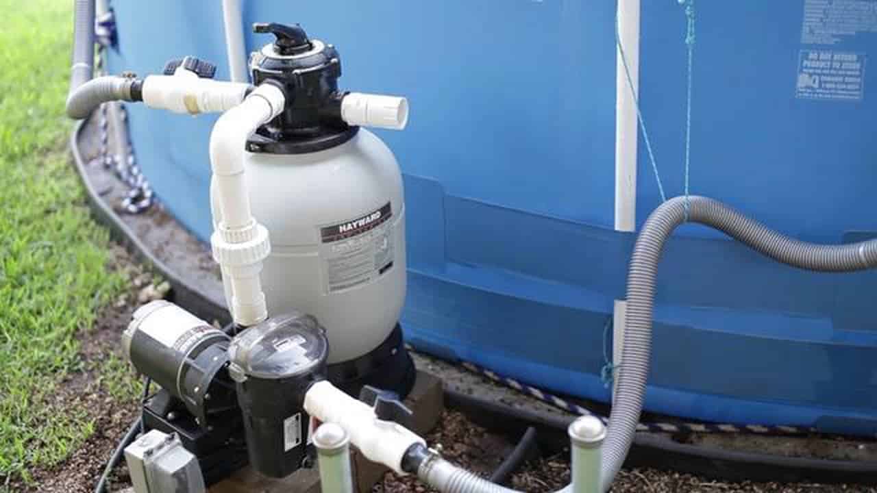 Фильтры и насосы рекомендуется включать минимум на 24-48 часов в неделю для очищения воды