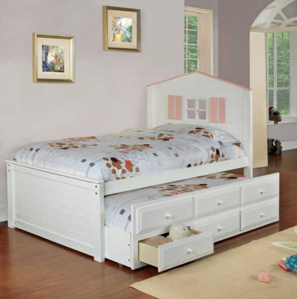 Кровать для младенца с ящиками